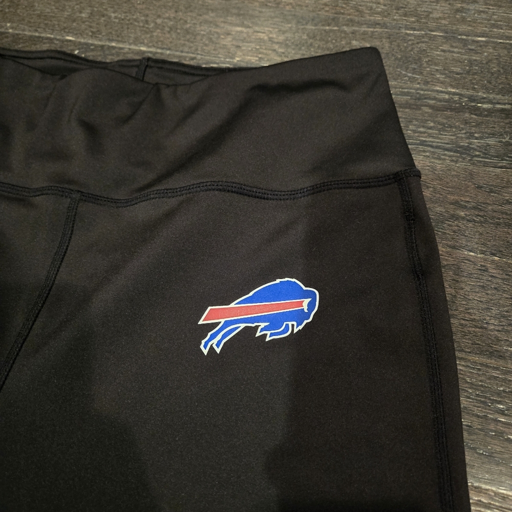 NFL Buffalo Bills Flare Leggings - Black - Bills Logo Left Hip - SZ Medium - Picture 6 of 8